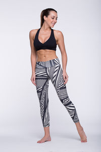 Legging Crazy Print - Amni, Black and White Tribal